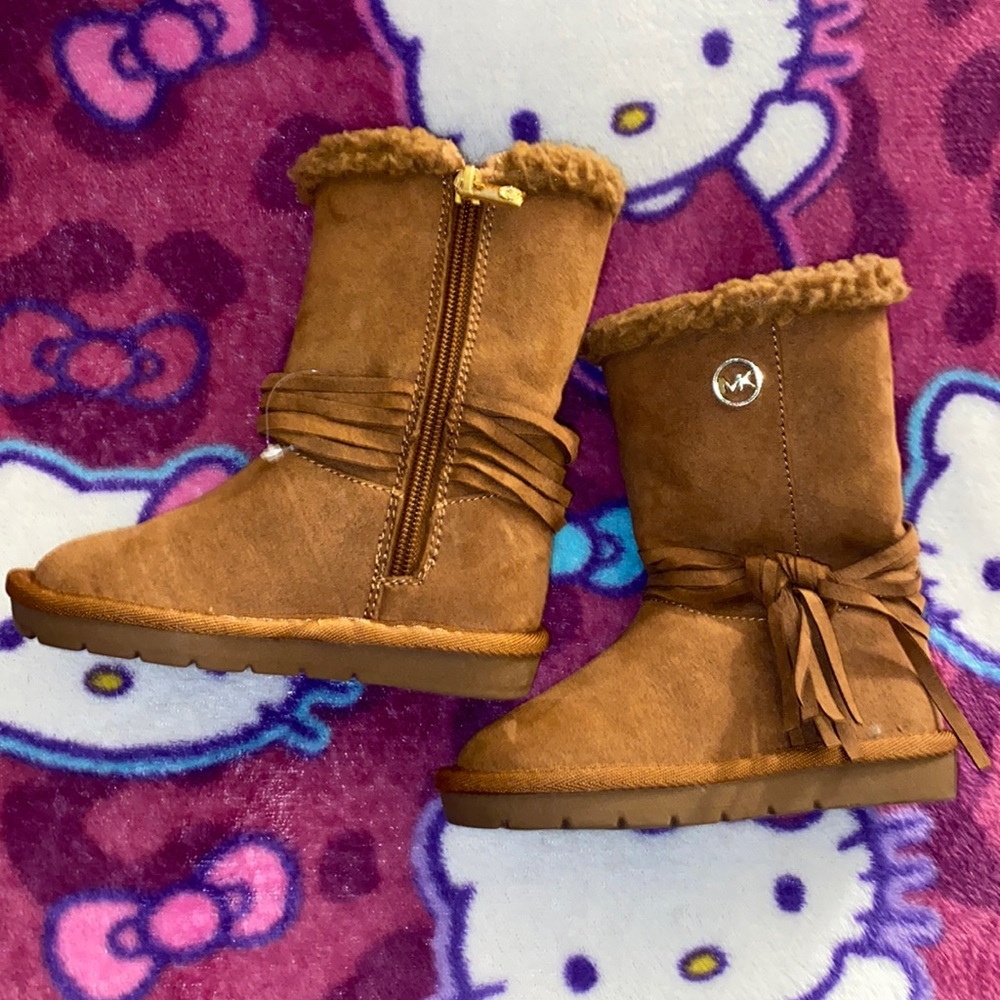 Michael Kors size 7